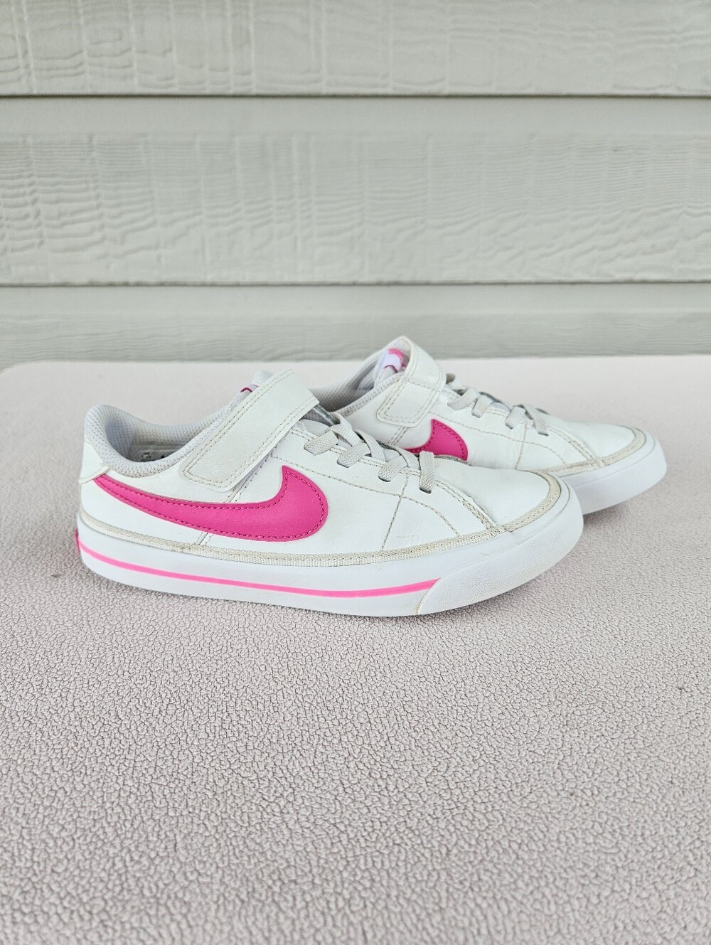 Nike Court Legacy Hook & Loop Low Top Sneaker SZ 1.5Y White Pink DA5381-124